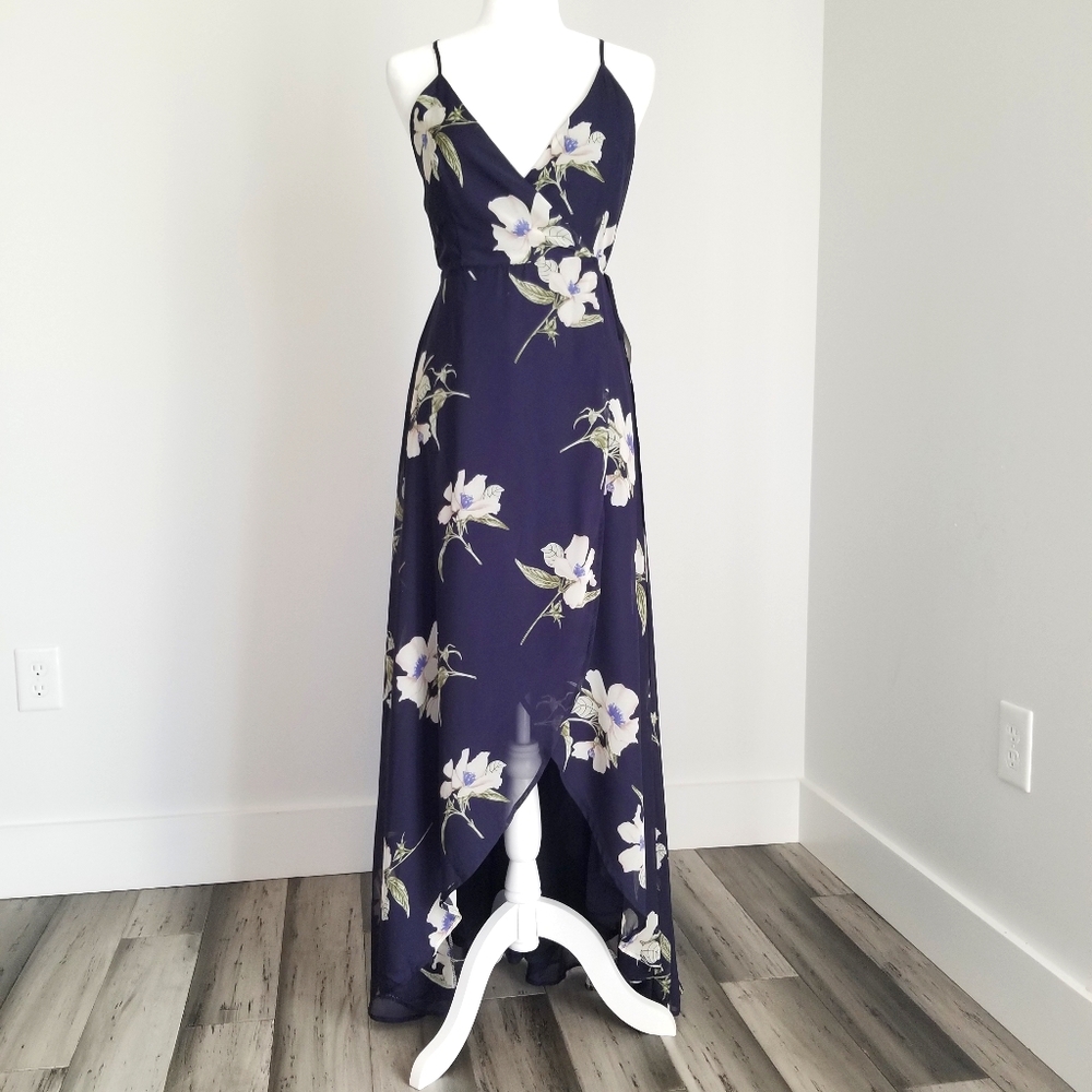 Lulu's All Mine Navy Floral Wrap Maxi Medium